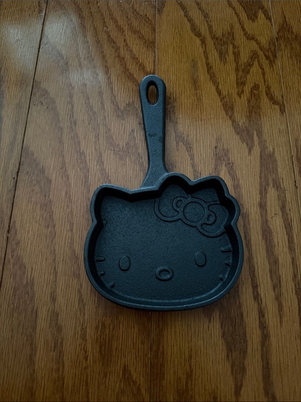Sanrio Hello Kitty Cast Iron Skillet - Black kitchen item gear small